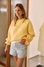 Charger l'image dans la galerie, Sweat NUAGE jaune beurre
